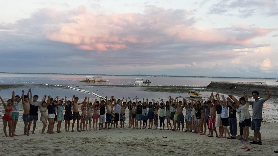 海での集合写真